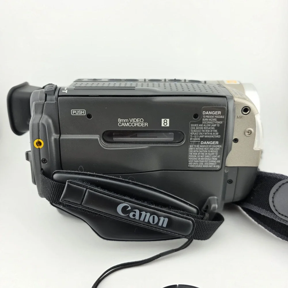 Canon Camcorder ES190 8mm NTSC Silver 22x Optical 440x Digital Zoom Tested Read